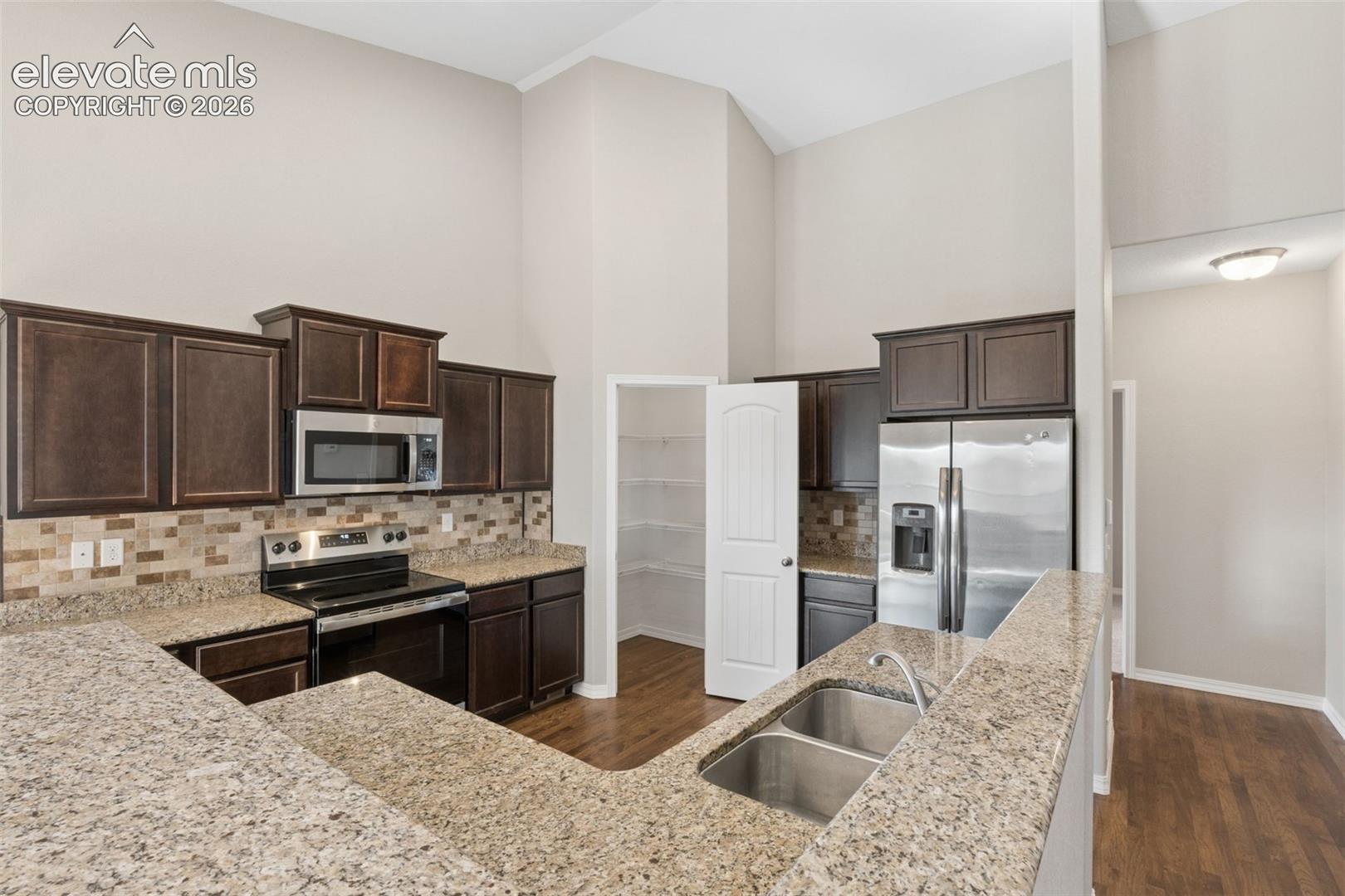 6451 Vickie Lane