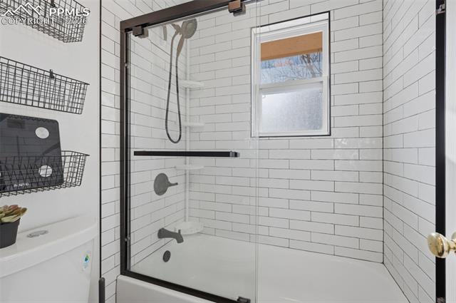 5216 Pony Creek Circle