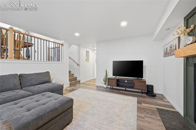 5216 Pony Creek Circle