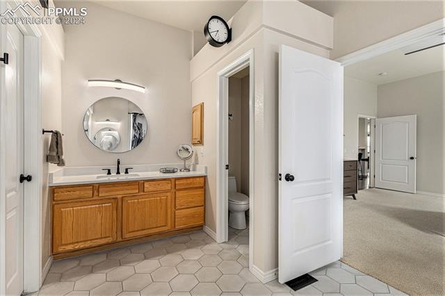 2062 London Carriage Grove