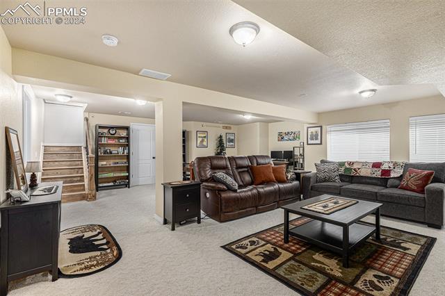 2062 London Carriage Grove