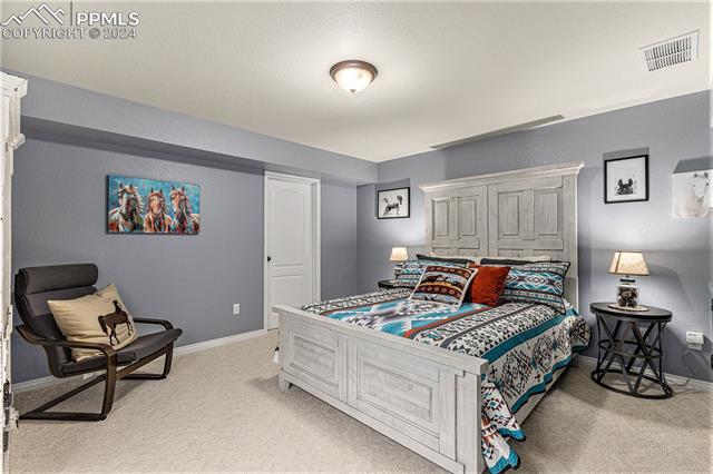 2062 London Carriage Grove