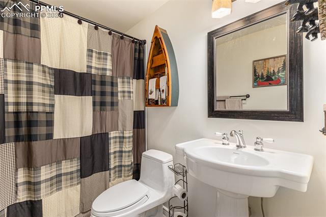 2062 London Carriage Grove