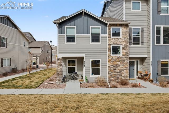 6103 Magma Heights