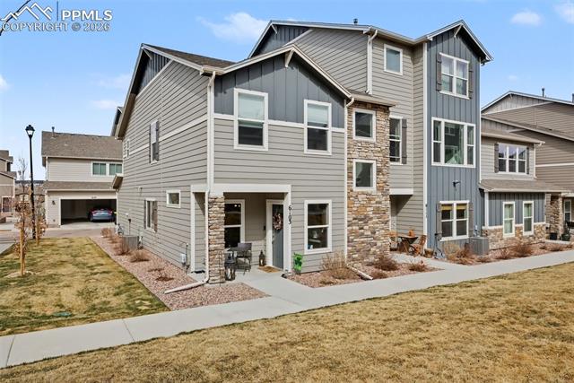 6103 Magma Heights