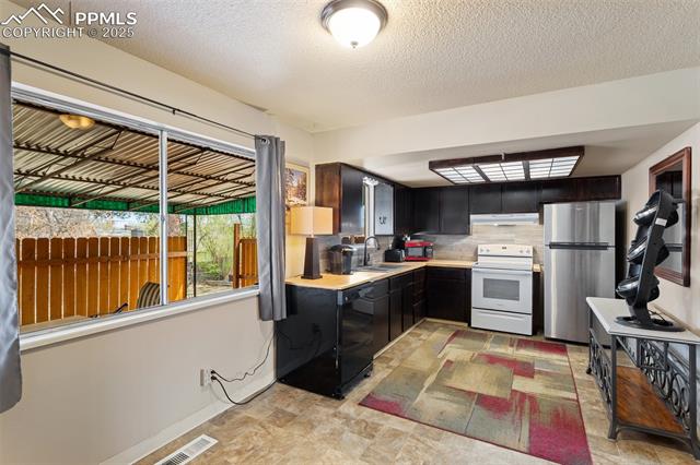 370 Kenady Circle