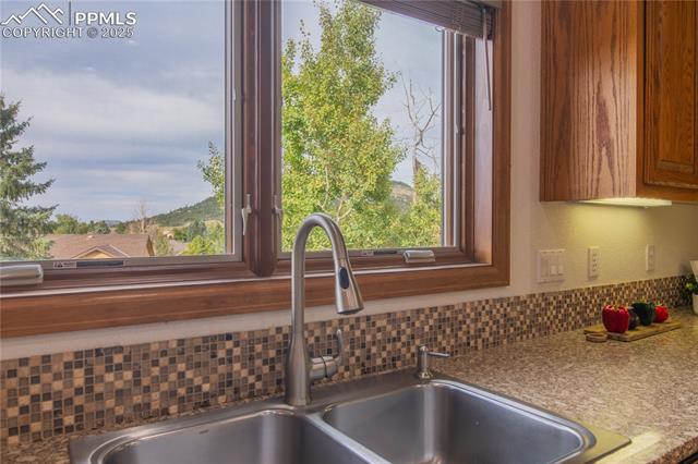 1660 Old Antlers Way