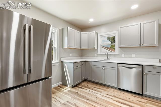 906 S Institute Street