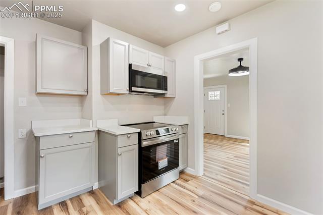 906 S Institute Street