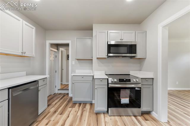 906 S Institute Street