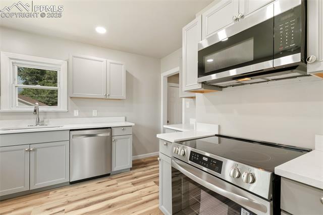 906 S Institute Street