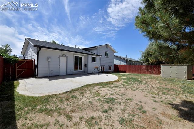 6658 Noble Street