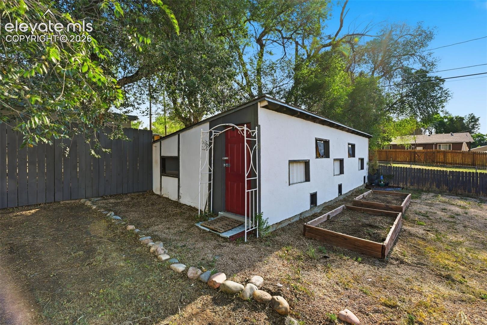 1017 Prairie Road