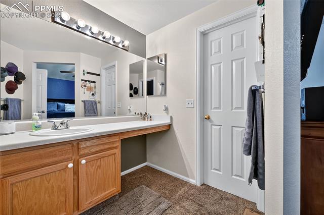 5742 Charlotte Parkway