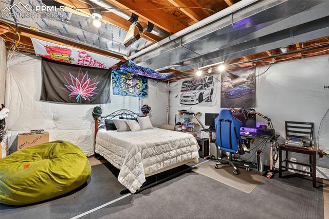 5742 Charlotte Parkway