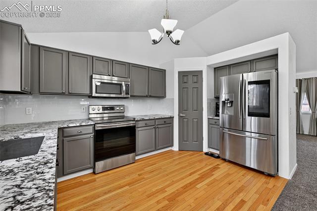 5742 Charlotte Parkway