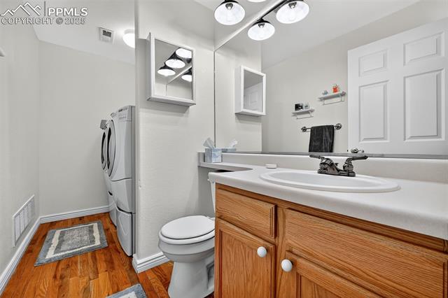 5742 Charlotte Parkway