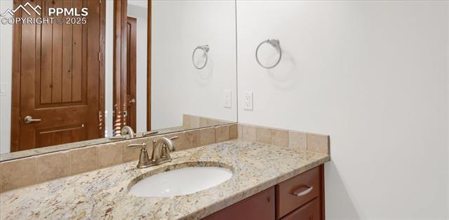 2933 Cathedral Park View