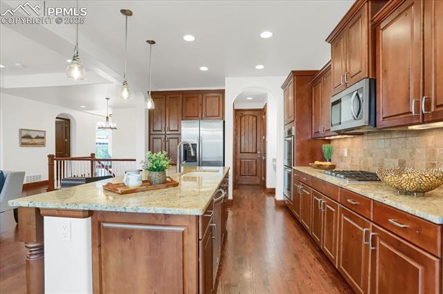 2933 Cathedral Park View