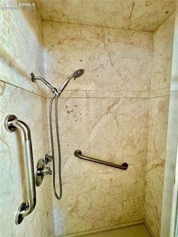 202 Crystal Hills Boulevard