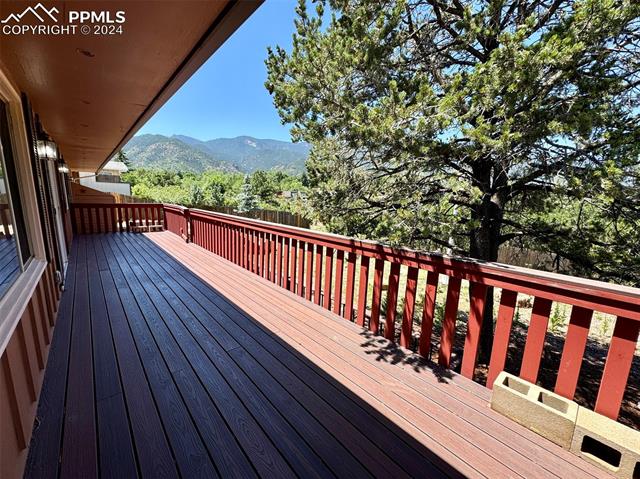 202 Crystal Hills Boulevard