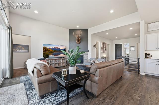 4714 Hanging Lake Circle