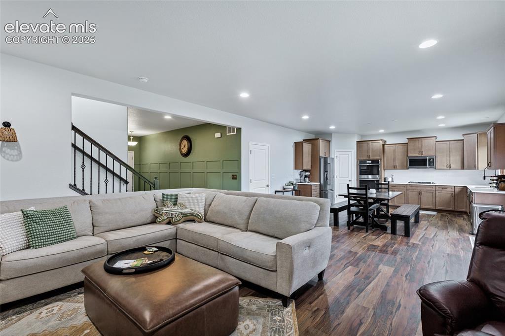 9003 Yellowtail Way