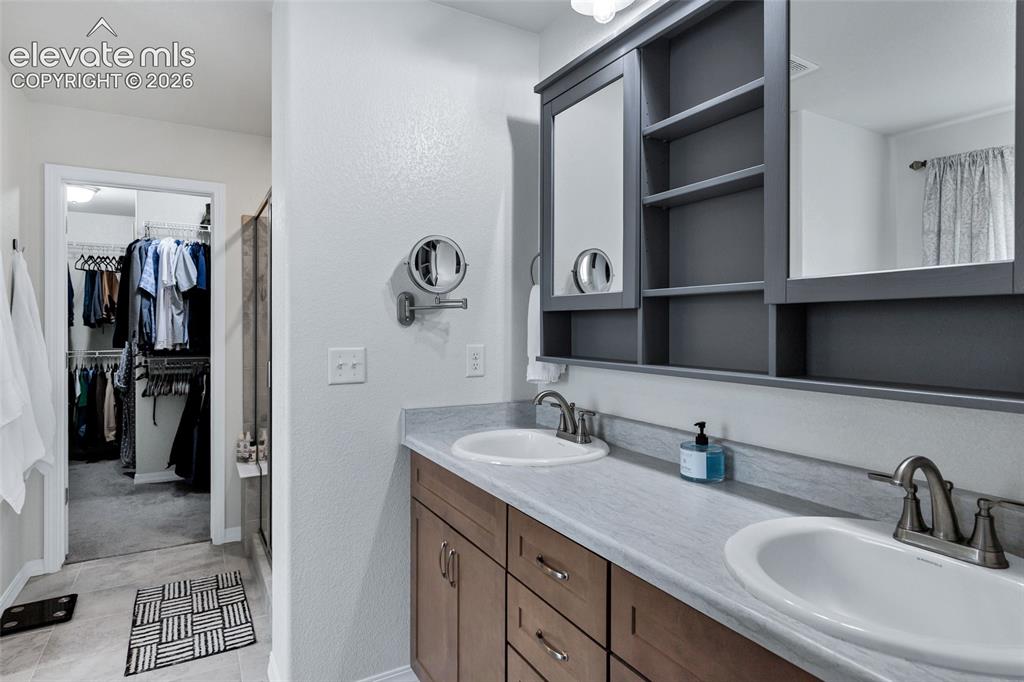 9003 Yellowtail Way
