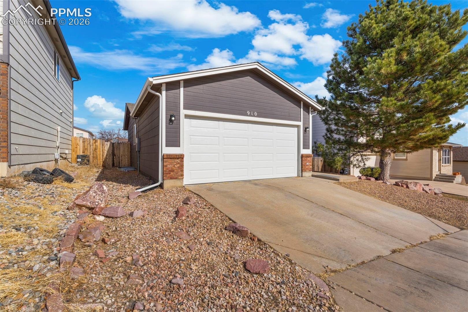 910 Lords Hill Drive