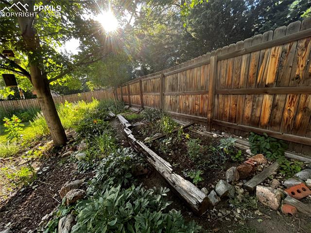 4478 Teeter Totter Circle