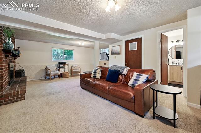 4478 Teeter Totter Circle