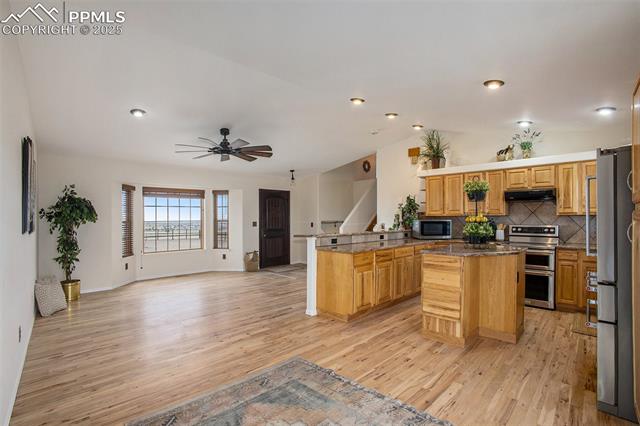 18599 Soapstone View