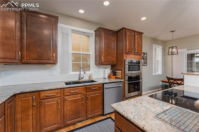 2468 Pine Valley View