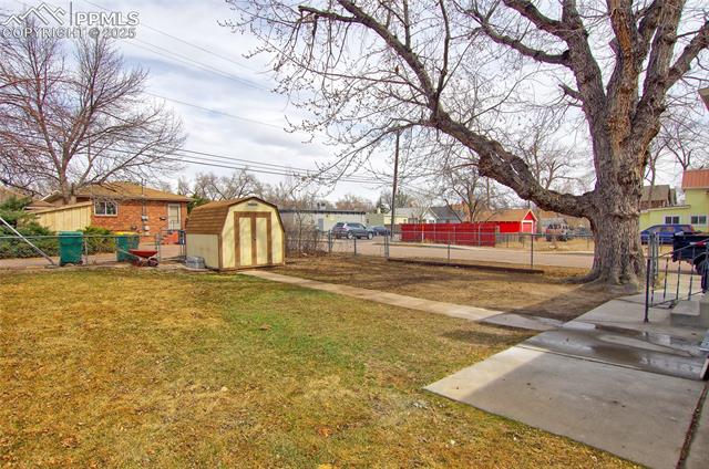 1902 W Cucharras Street