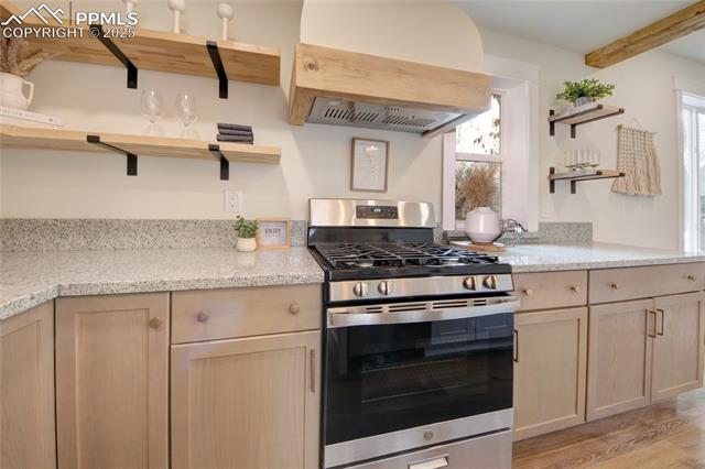 1902 W Cucharras Street