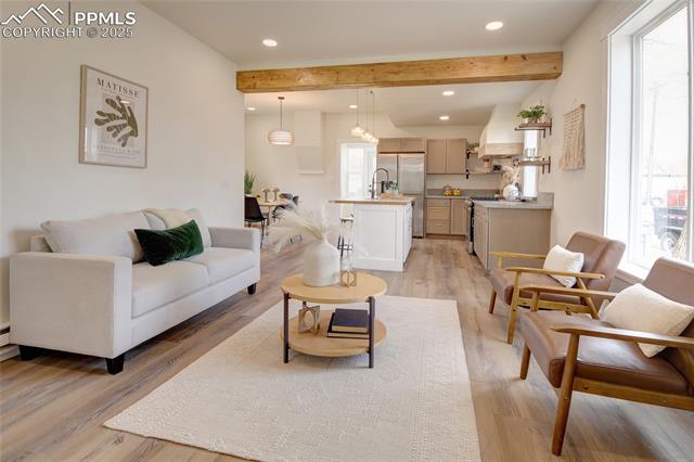 1902 W Cucharras Street