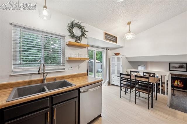 3335 Galleria Terrace