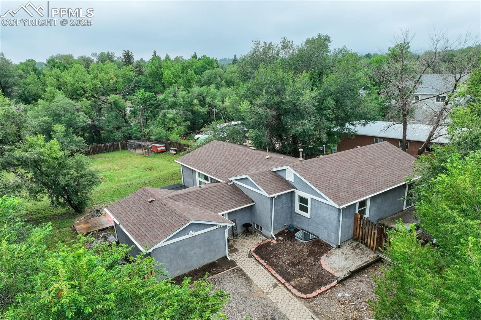 219 W Ramona Avenue