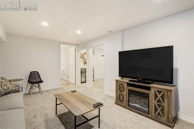 219 W Ramona Avenue