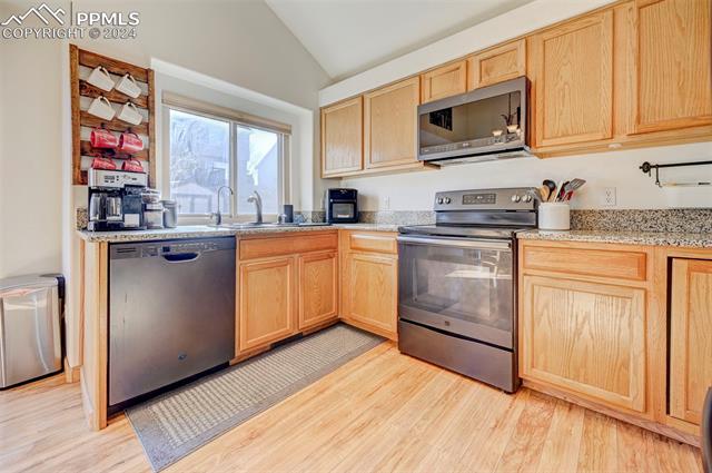 3525 Flying Horse Road