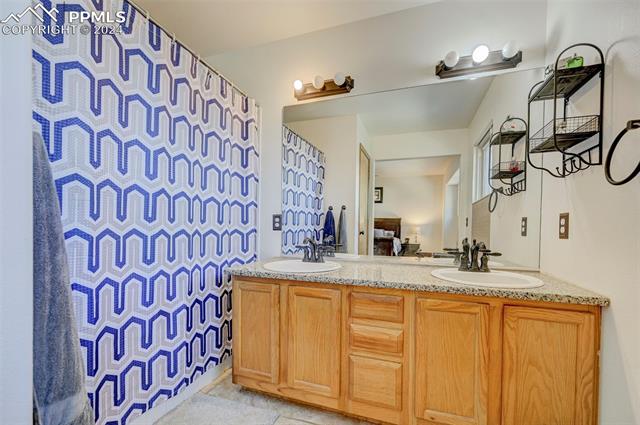 3525 Flying Horse Road