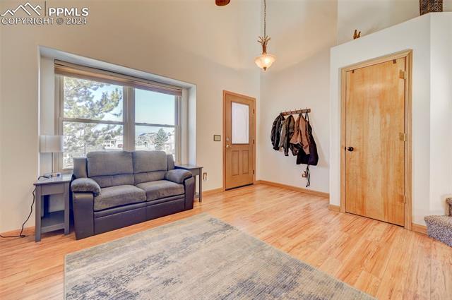 3525 Flying Horse Road