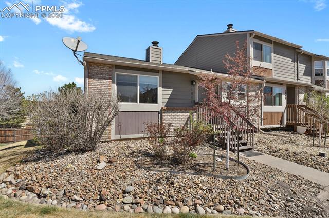 1846 Erin Loop