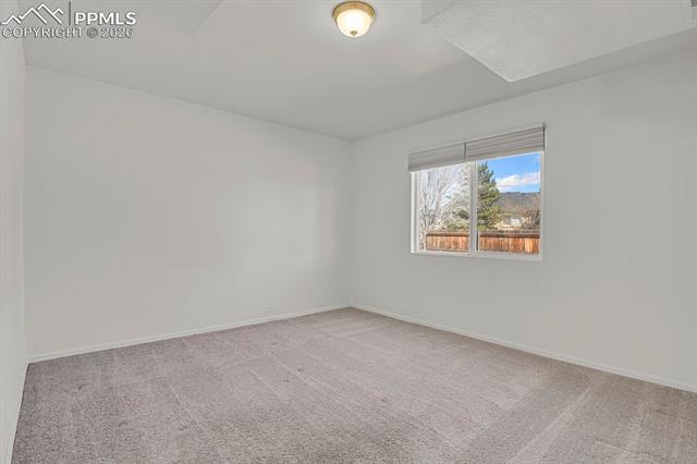 1846 Erin Loop