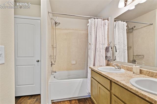 10605 Traders Parkway