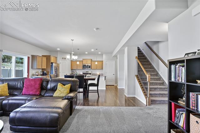 10605 Traders Parkway