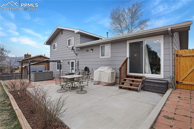 3934 Iron Horse Trail