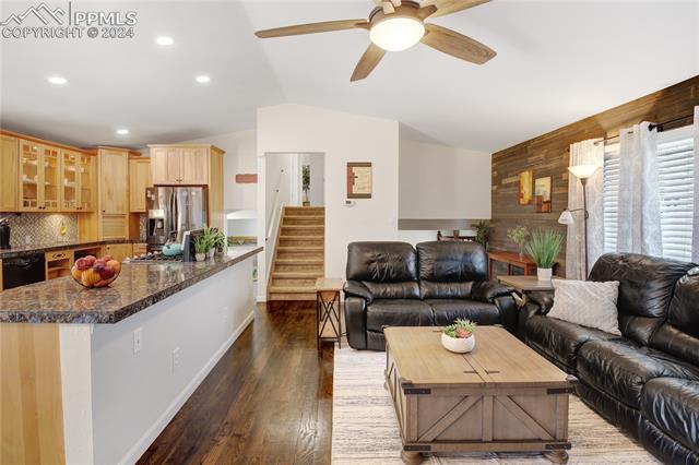 3934 Iron Horse Trail