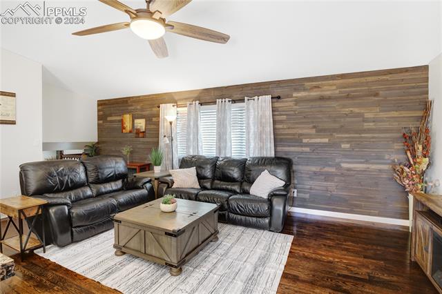 3934 Iron Horse Trail