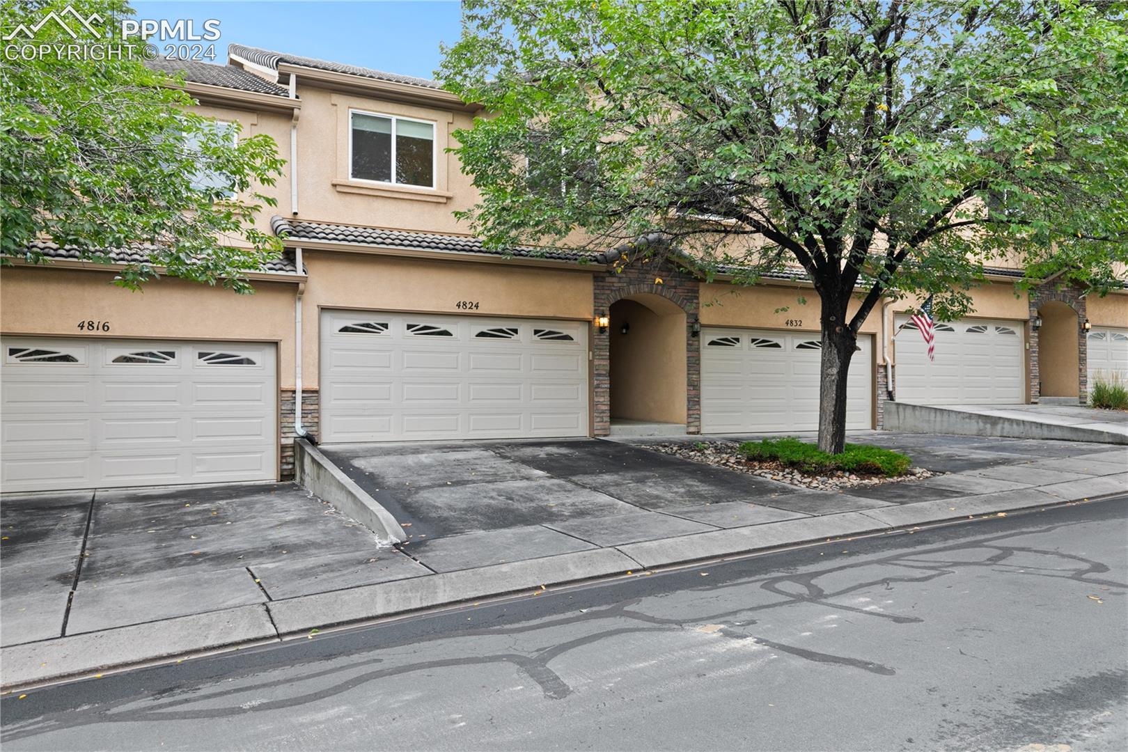 4824 Iron Horse Villas Point